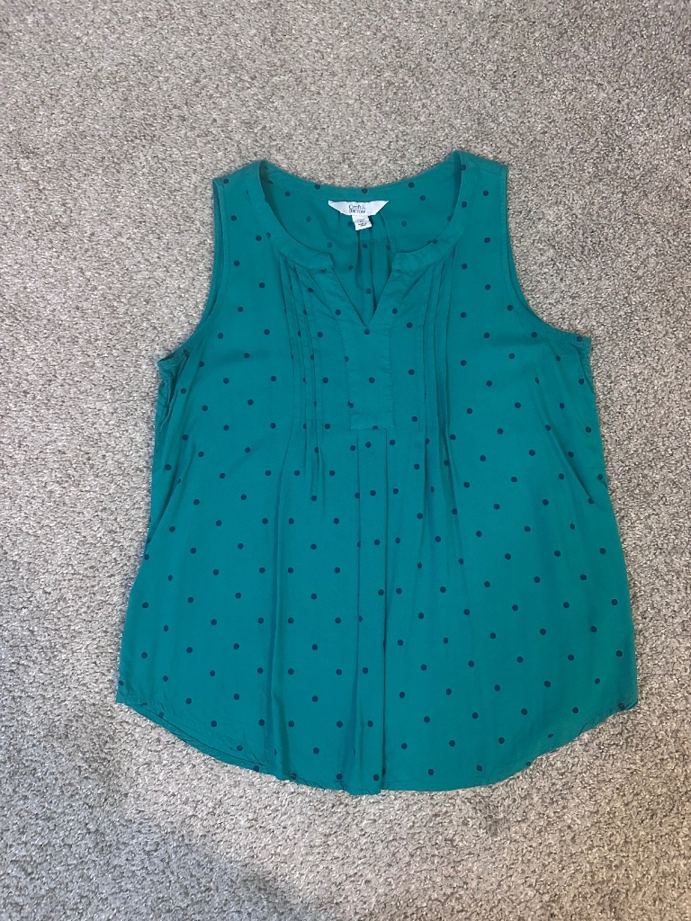 Croft & Barrow Women's PS Green and Navy Blue Polka Dot Sleeveless Blouse